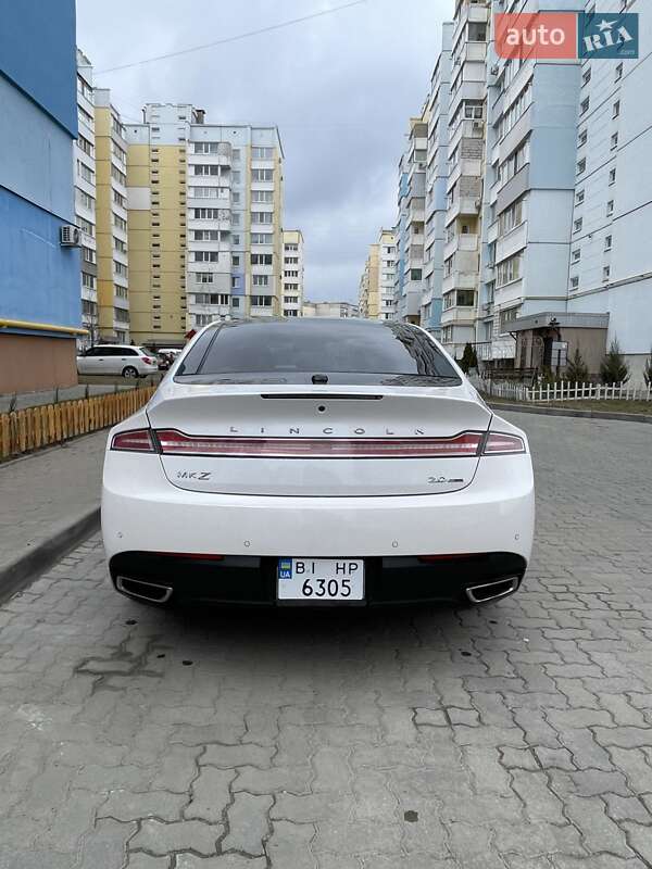 Фото Lincoln MKZ з оголошення AUTO.RIA
