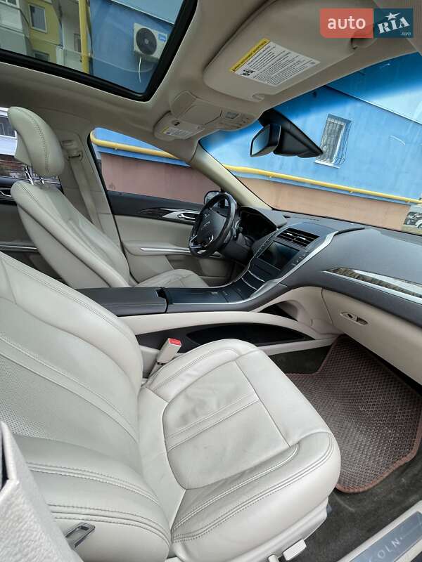Фото Lincoln MKZ з оголошення AUTO.RIA