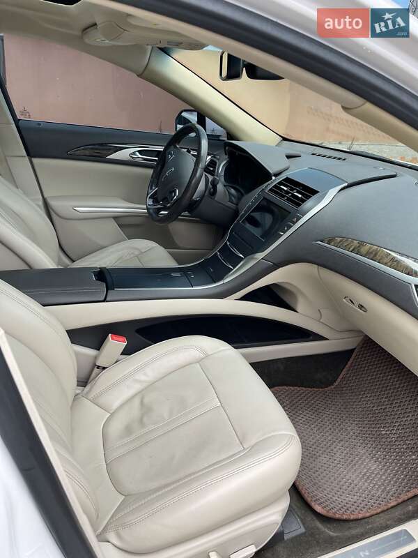 Фото Lincoln MKZ з оголошення AUTO.RIA