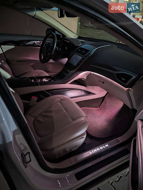 Фото Lincoln MKZ з оголошення AUTO.RIA