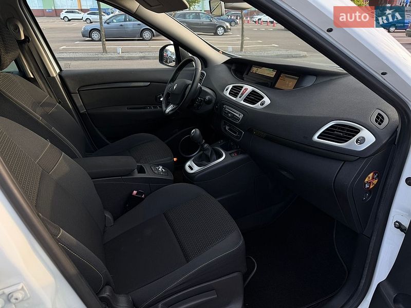 Фото Renault Grand Scenic з оголошення AUTO.RIA