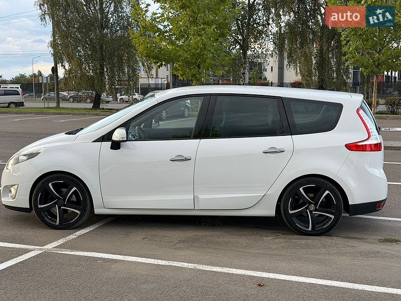 Фото Renault Grand Scenic з оголошення AUTO.RIA