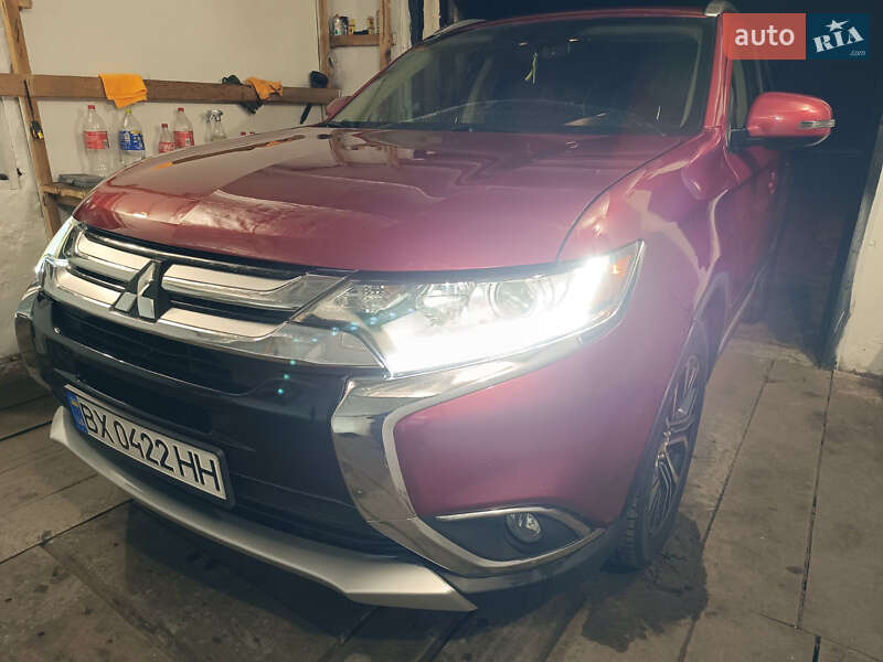 Фото Mitsubishi Outlander з оголошення AUTO.RIA