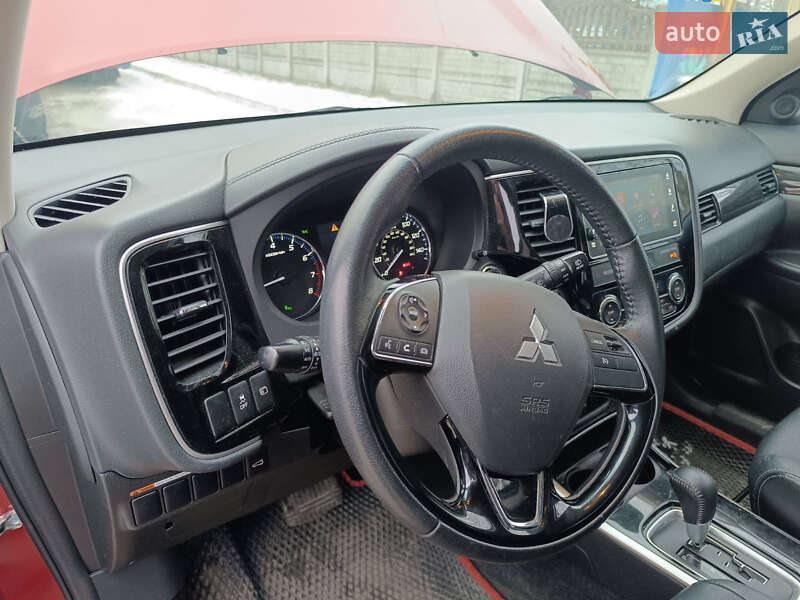 Фото Mitsubishi Outlander з оголошення AUTO.RIA