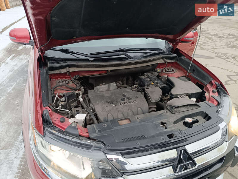 Фото Mitsubishi Outlander з оголошення AUTO.RIA