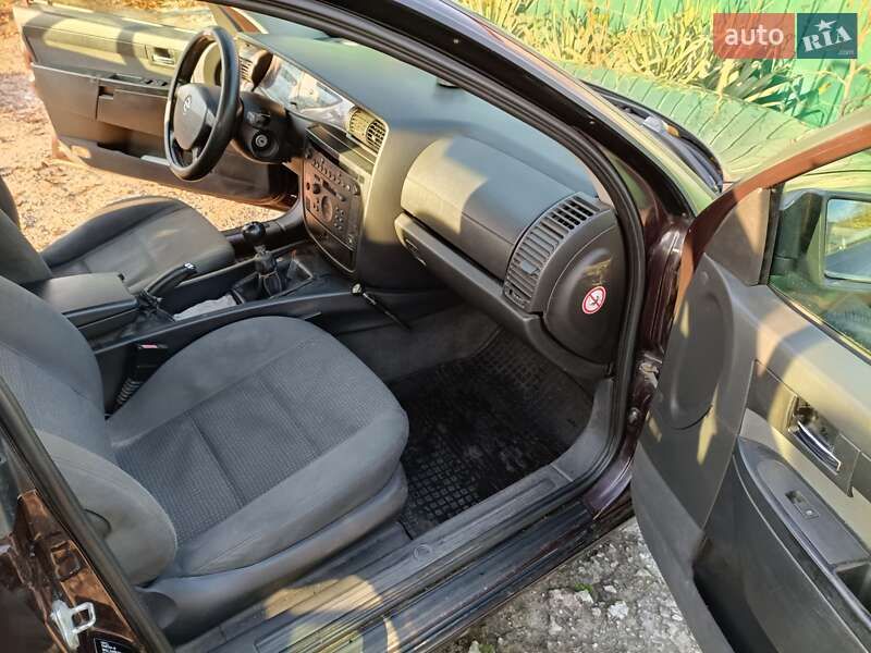Фото Opel Omega з оголошення AUTO.RIA