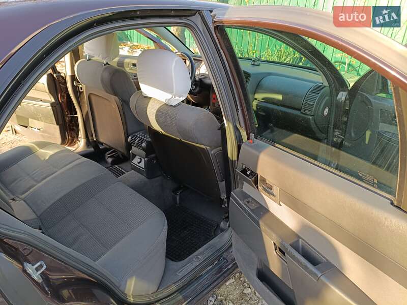 Фото Opel Omega з оголошення AUTO.RIA
