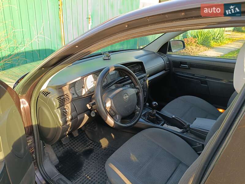 Фото Opel Omega з оголошення AUTO.RIA