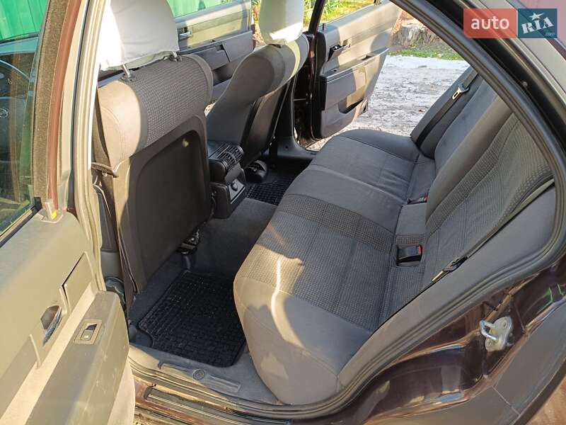 Фото Opel Omega з оголошення AUTO.RIA