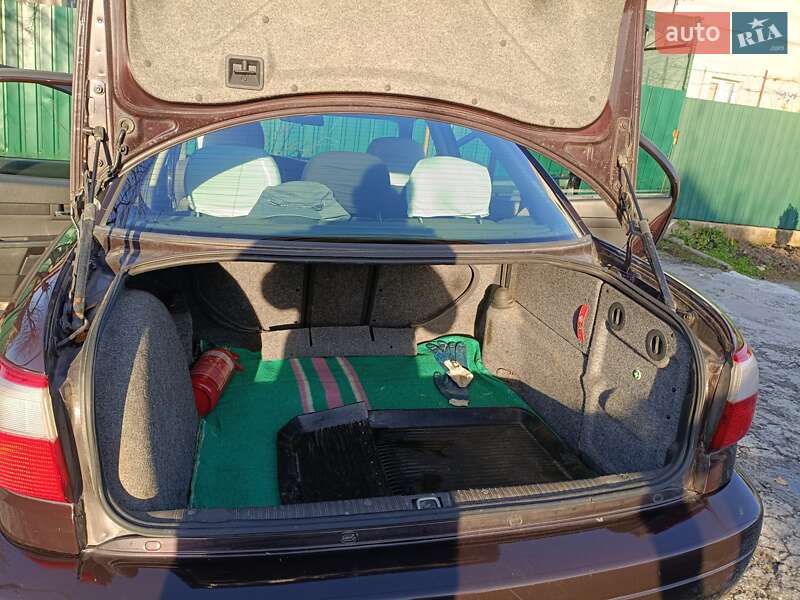 Фото Opel Omega з оголошення AUTO.RIA