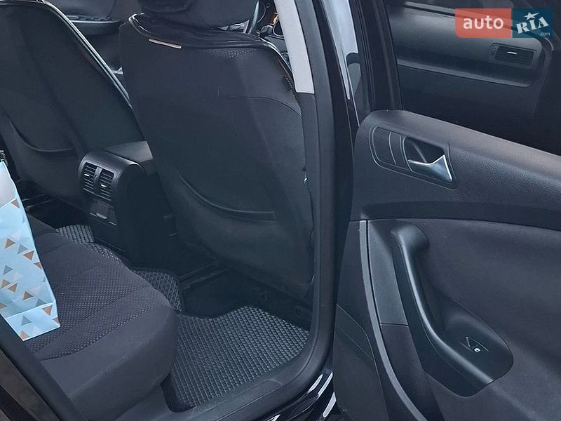 Фото Volkswagen Passat з оголошення AUTO.RIA