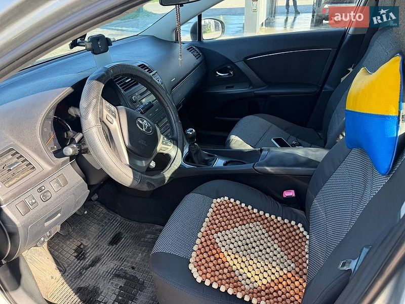 Фото Toyota Avensis з оголошення AUTO.RIA