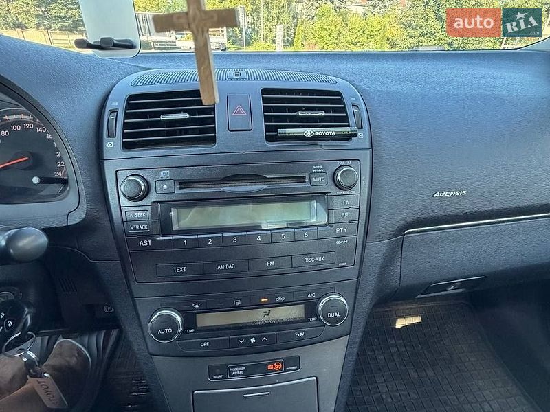 Фото Toyota Avensis з оголошення AUTO.RIA