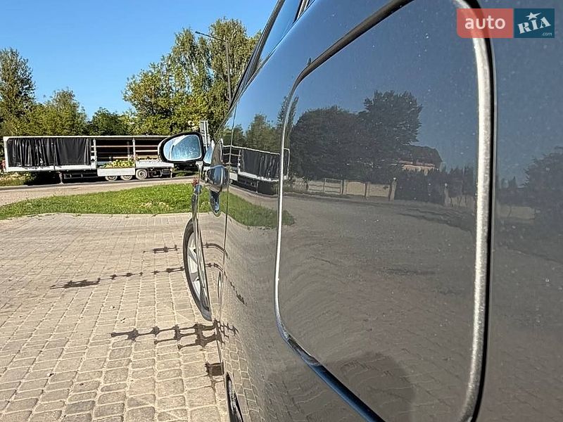 Фото Toyota Avensis з оголошення AUTO.RIA
