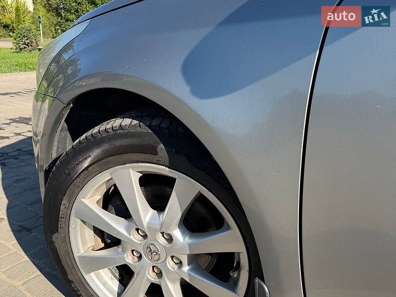 Фото Toyota Avensis з оголошення AUTO.RIA