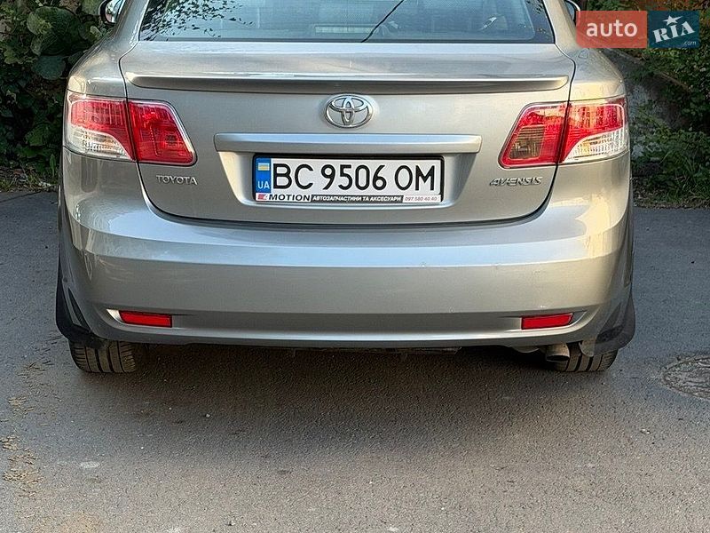 Фото Toyota Avensis з оголошення AUTO.RIA