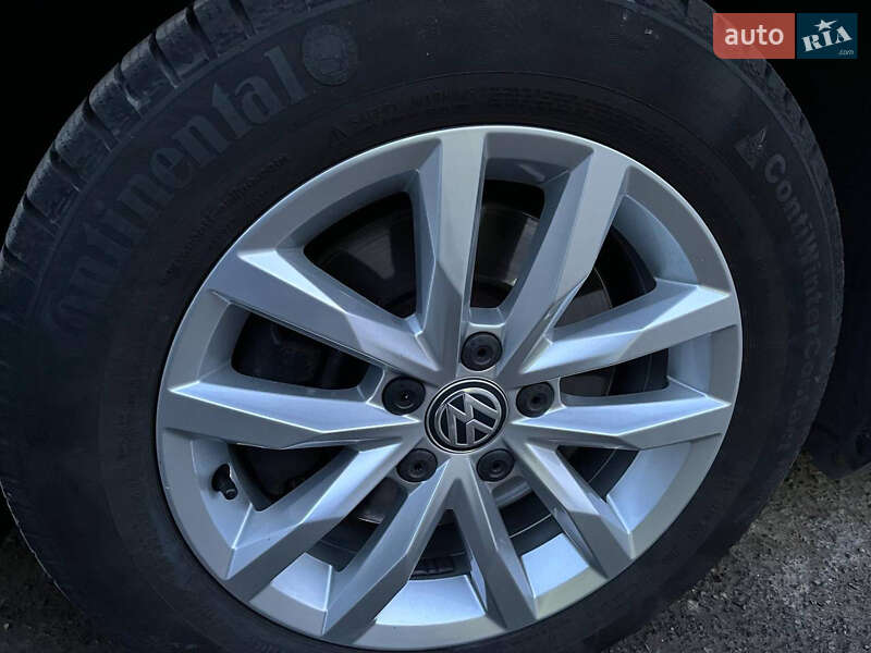 Фото Volkswagen Passat з оголошення AUTO.RIA