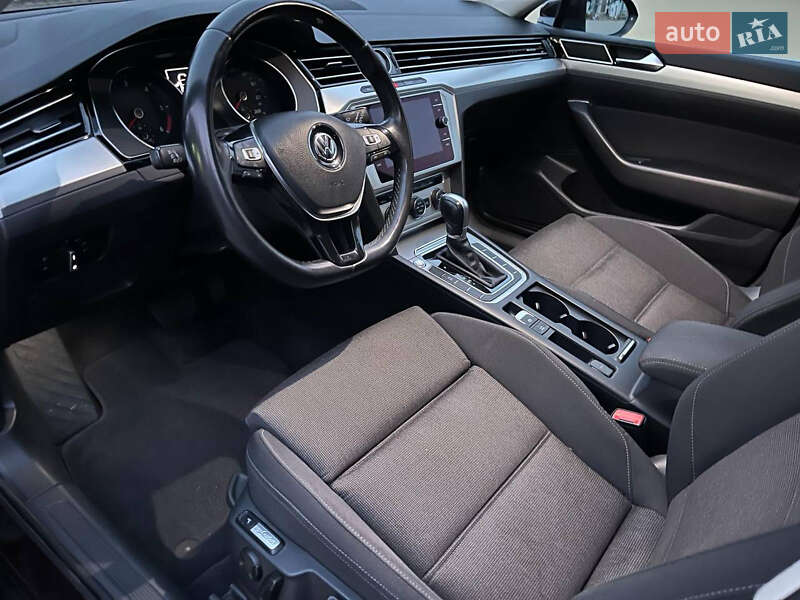 Фото Volkswagen Passat з оголошення AUTO.RIA