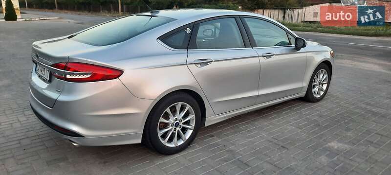 Фото Ford Fusion з оголошення AUTO.RIA