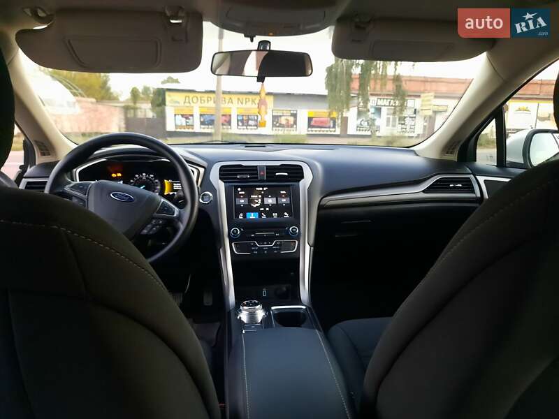 Фото Ford Fusion з оголошення AUTO.RIA
