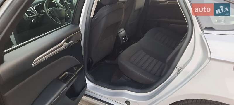 Фото Ford Fusion з оголошення AUTO.RIA