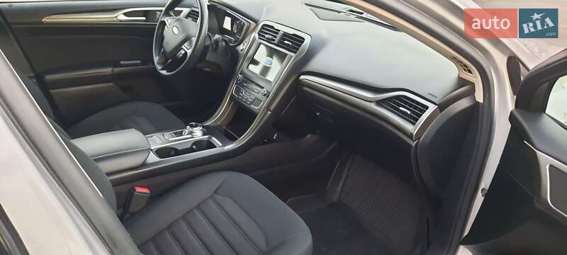 Фото Ford Fusion з оголошення AUTO.RIA
