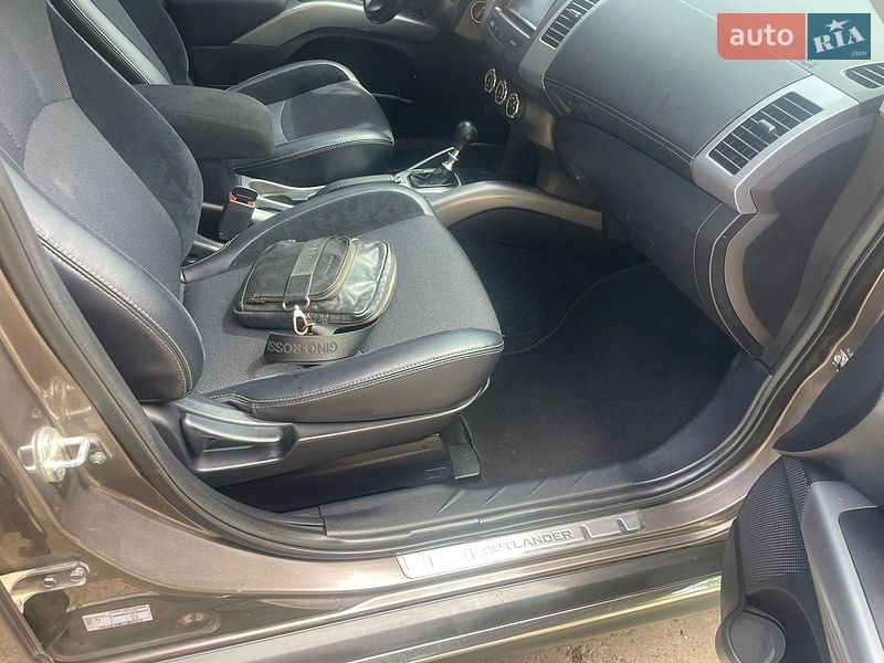 Фото Mitsubishi Outlander з оголошення AUTO.RIA