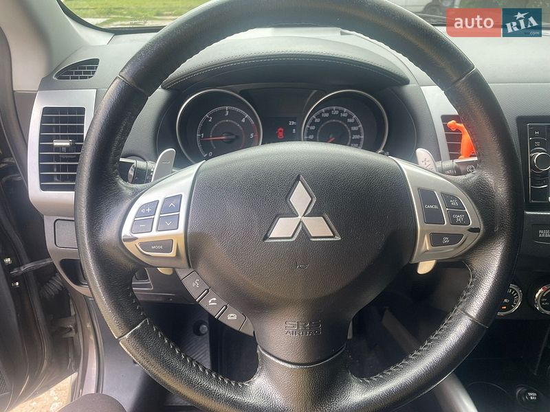 Фото Mitsubishi Outlander з оголошення AUTO.RIA