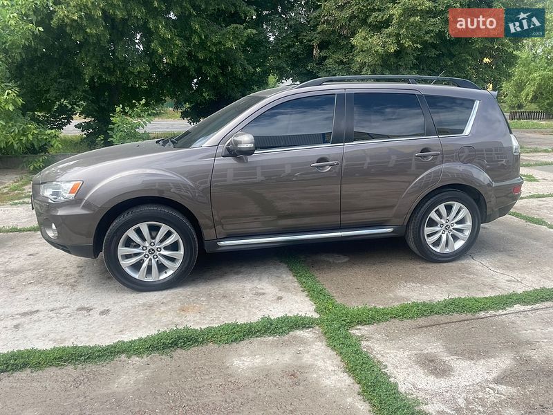 Фото Mitsubishi Outlander з оголошення AUTO.RIA