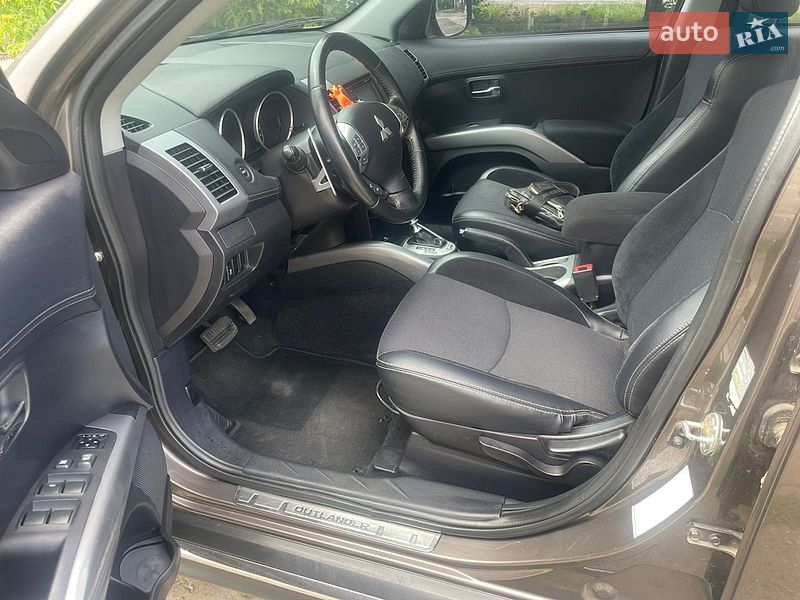 Фото Mitsubishi Outlander з оголошення AUTO.RIA