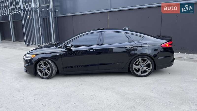 Фото Ford Fusion з оголошення AUTO.RIA
