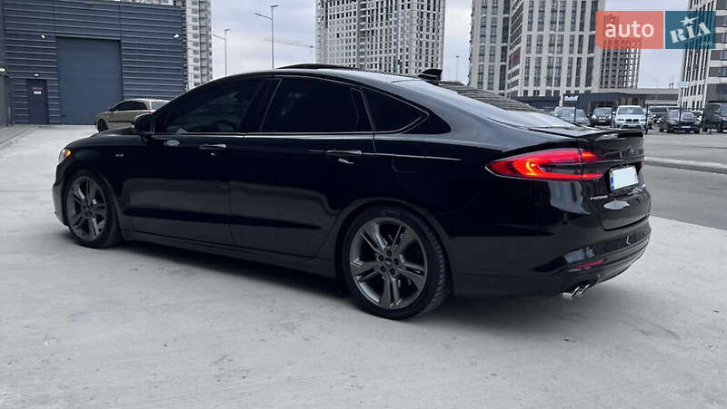 Фото Ford Fusion з оголошення AUTO.RIA