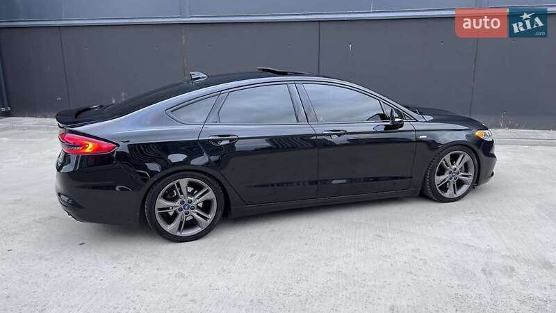 Фото Ford Fusion з оголошення AUTO.RIA