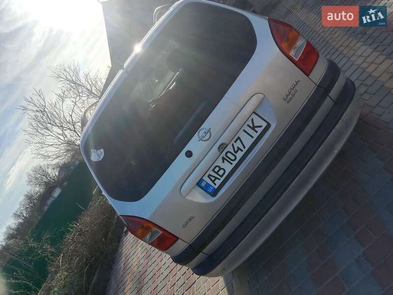 Фото Opel Zafira з оголошення AUTO.RIA