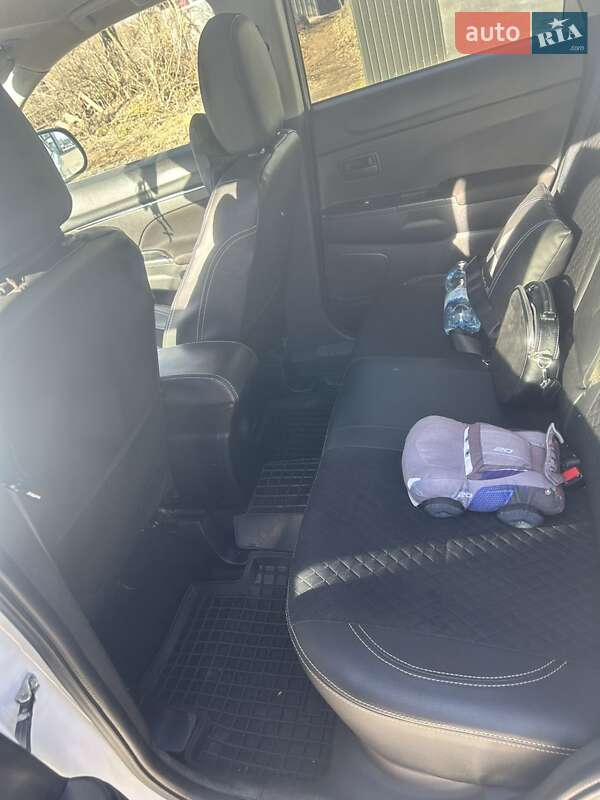 Фото Mitsubishi Outlander з оголошення AUTO.RIA