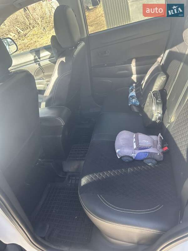 Фото Mitsubishi Outlander з оголошення AUTO.RIA