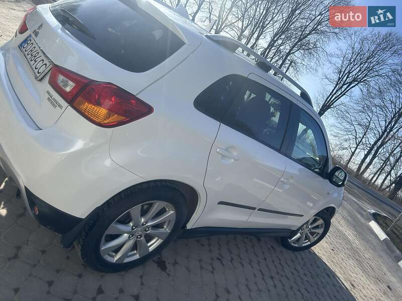 Фото Mitsubishi Outlander з оголошення AUTO.RIA