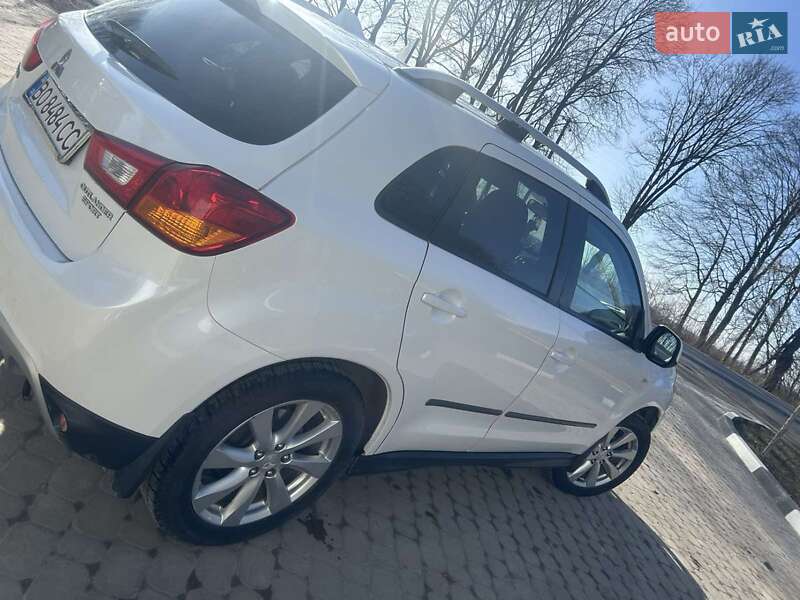 Фото Mitsubishi Outlander з оголошення AUTO.RIA
