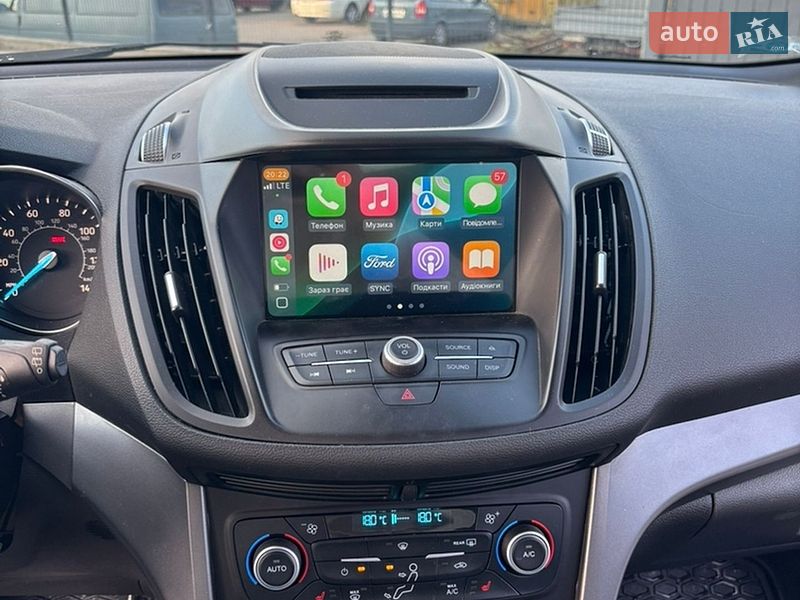 Фото Ford Escape з оголошення AUTO.RIA