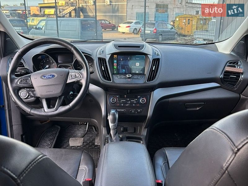 Фото Ford Escape з оголошення AUTO.RIA