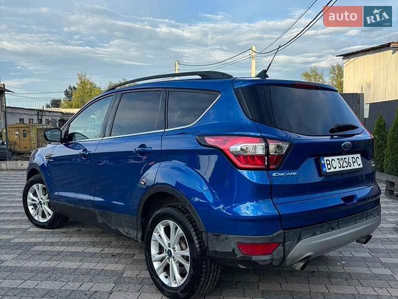 Фото Ford Escape з оголошення AUTO.RIA