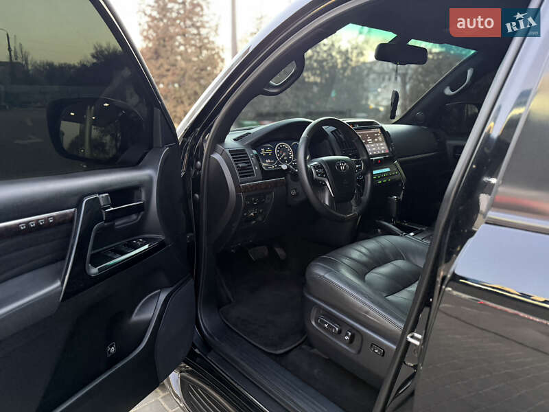 Фото Toyota Land Cruiser з оголошення AUTO.RIA