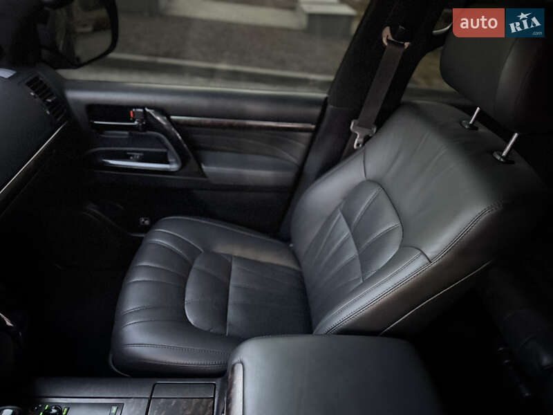 Фото Toyota Land Cruiser з оголошення AUTO.RIA