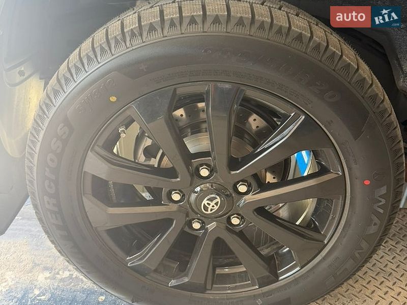 Фото Toyota Land Cruiser з оголошення AUTO.RIA