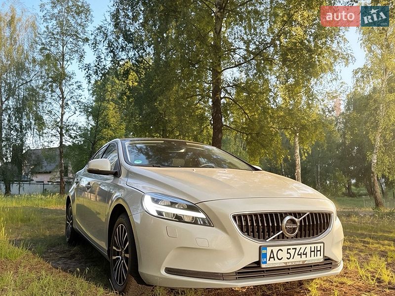 Фото Volvo V40 з оголошення AUTO.RIA
