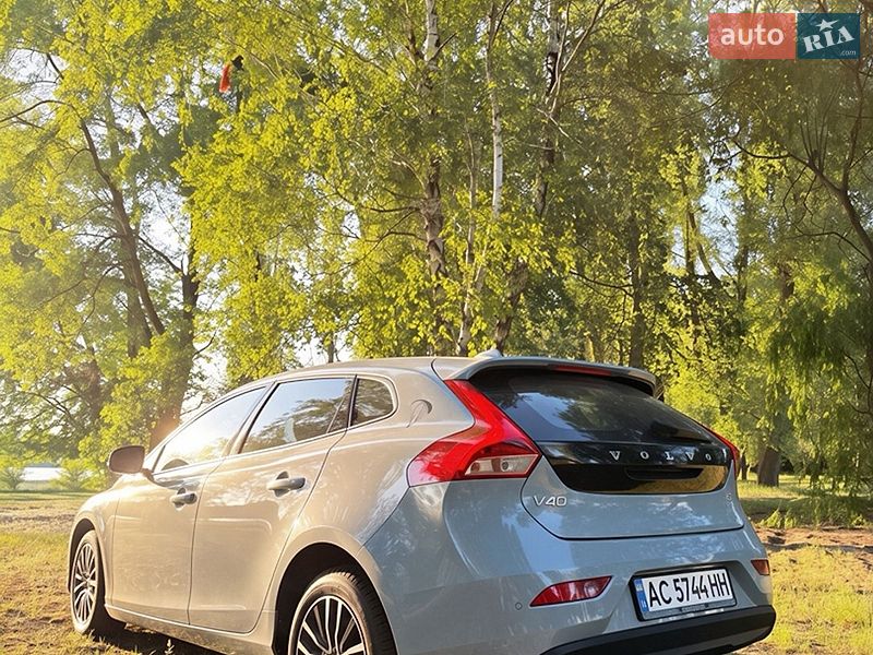 Фото Volvo V40 з оголошення AUTO.RIA