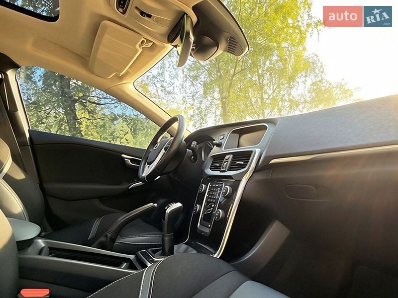 Фото Volvo V40 з оголошення AUTO.RIA
