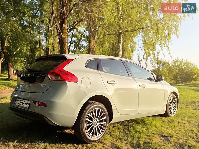 Фото Volvo V40 з оголошення AUTO.RIA