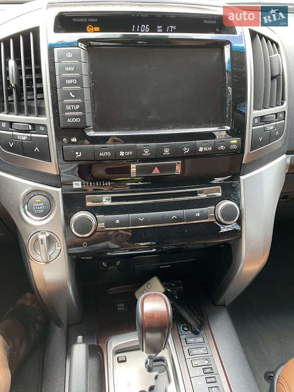 Фото Toyota Land Cruiser з оголошення AUTO.RIA