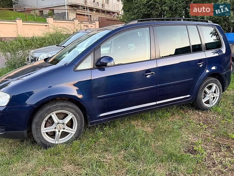 Фото Volkswagen Touran з оголошення AUTO.RIA